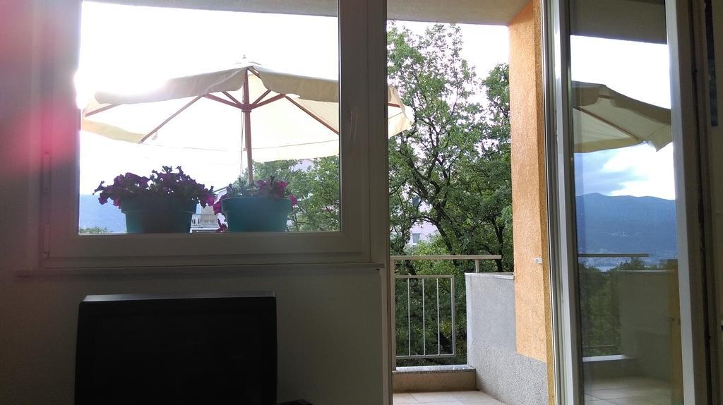 Apartment Julie 4 Rijeka Exteriör bild